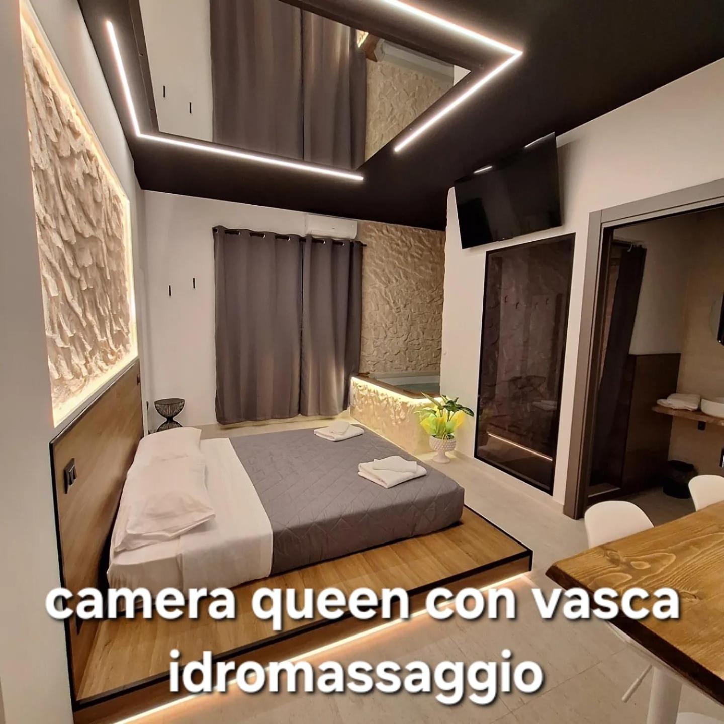 Camera Queen con Vasca Idromassaggio